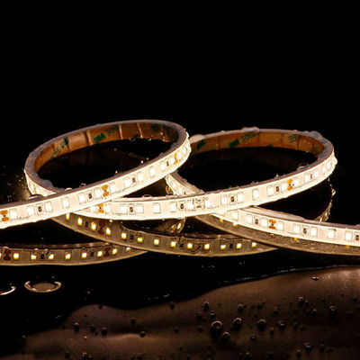 120 LEDs 6500K 8mm imperméable à l'eau IP67 Plaque de découpe sous pression SMD2835 LED Strip Light avec CRI Ra 70