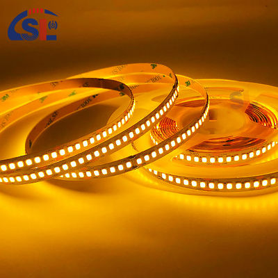 3 DC12V SMD2835 PCB électroplaté 240Ds 8mm Ra 80 2700K LED Light Strip pour résidentiel