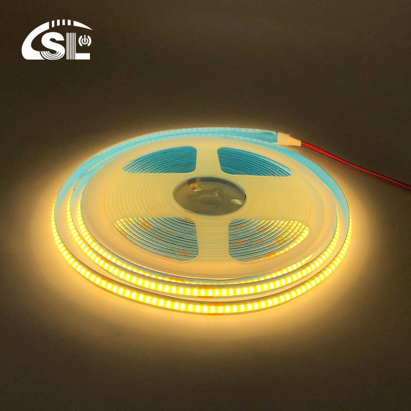 8 mm de largeur 12V 24V 3000K chaud COB LED Strip Light CE RoHs IP20 avec une durée de vie de 50000 heures