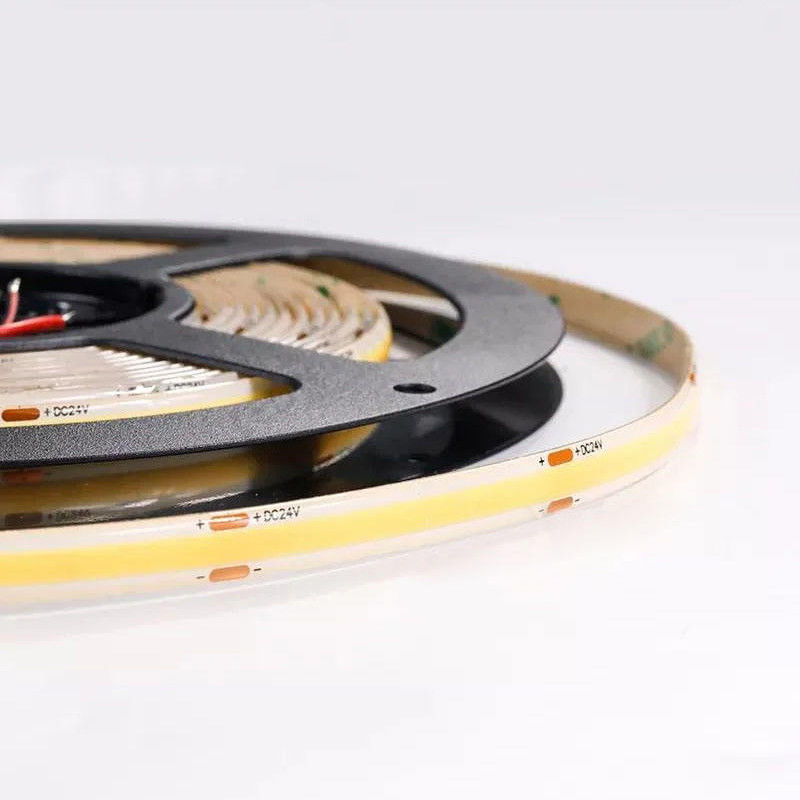 50000 heures de travail Durée de vie COB LED Strip Light avec une couleur blanche chaude et naturelle