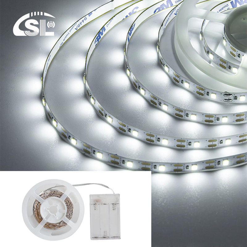 Rating IP20 Haute luminosité 5v 8mm 120leds 6500K Plaque électroplate flexible blanche SMD2835