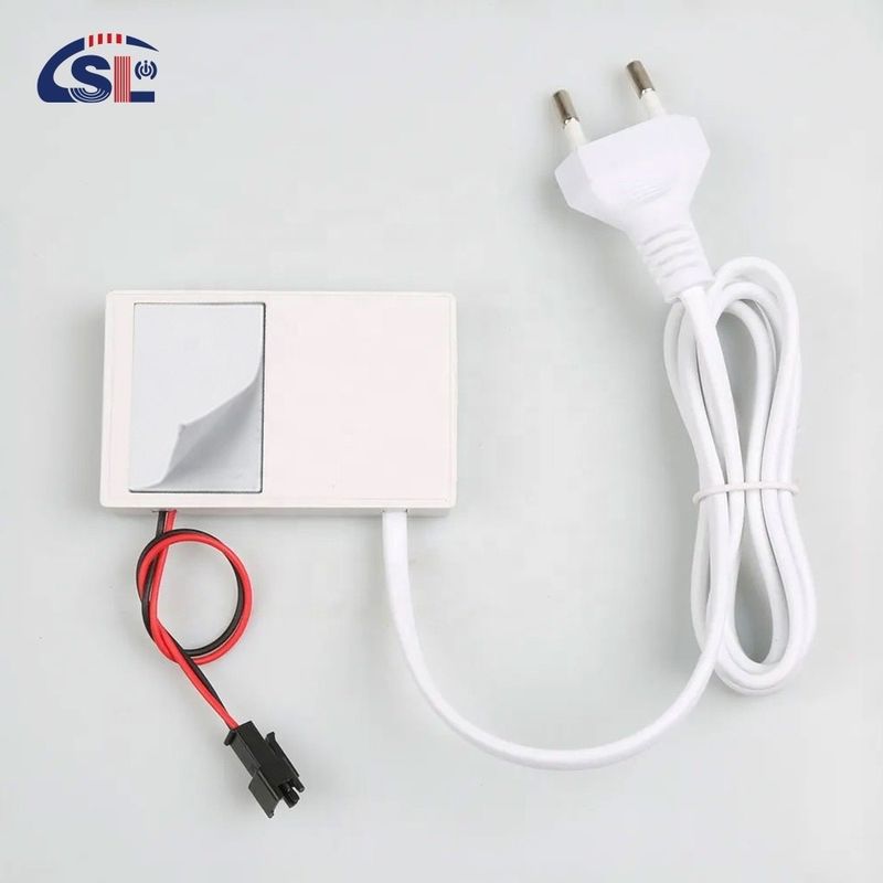 Lumière de maquillage LED en verre mini miroir à contact unique Trois couleurs 12V Voltage de sortie pour salle de bain