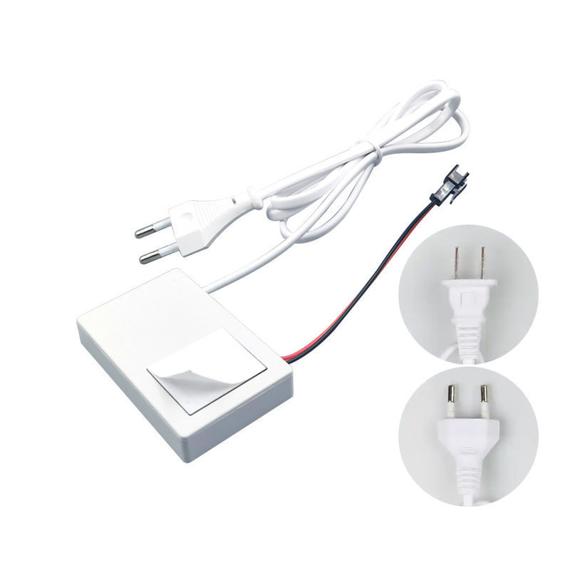 Commutateur tactile de miroir de salle de bain intelligent de 73*47*13 mm avec tension de sortie DC12V et lumière LED