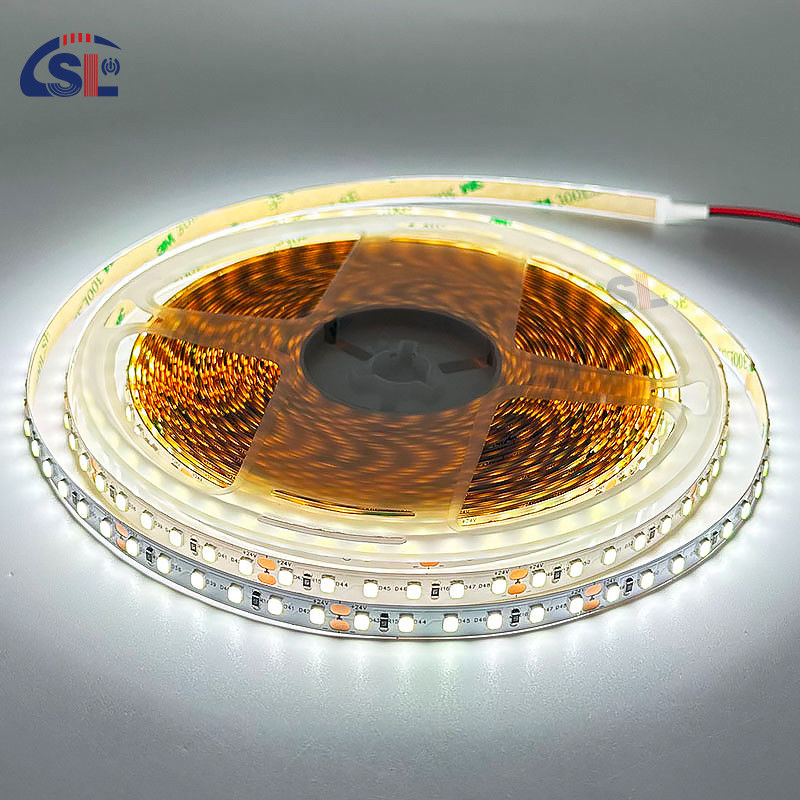 DC24V 12V SMD2835 PCB électroplate 120Ds 8mm Ra 80 12000K LED Light Strip pour résidentiel