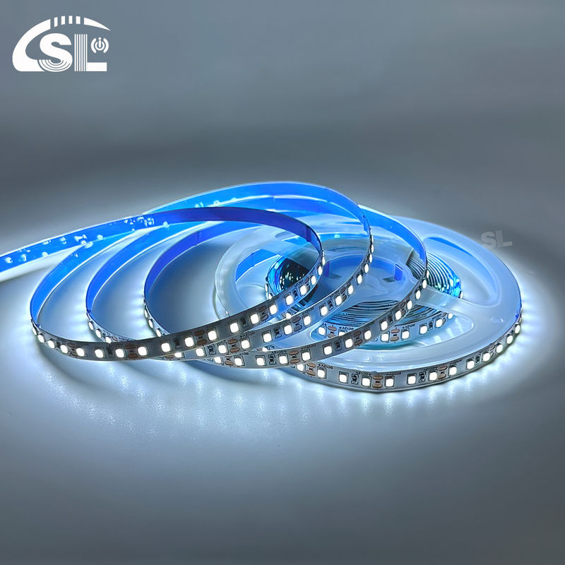 Facilité d'installation SMD 2835 120D 8mm 12000K Ra70 bandes lumineuses LED pour les miroirs de salle de bain